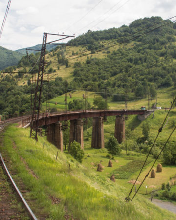 Przejazd najpiękniejszą koleją Karpat Wschodnich 